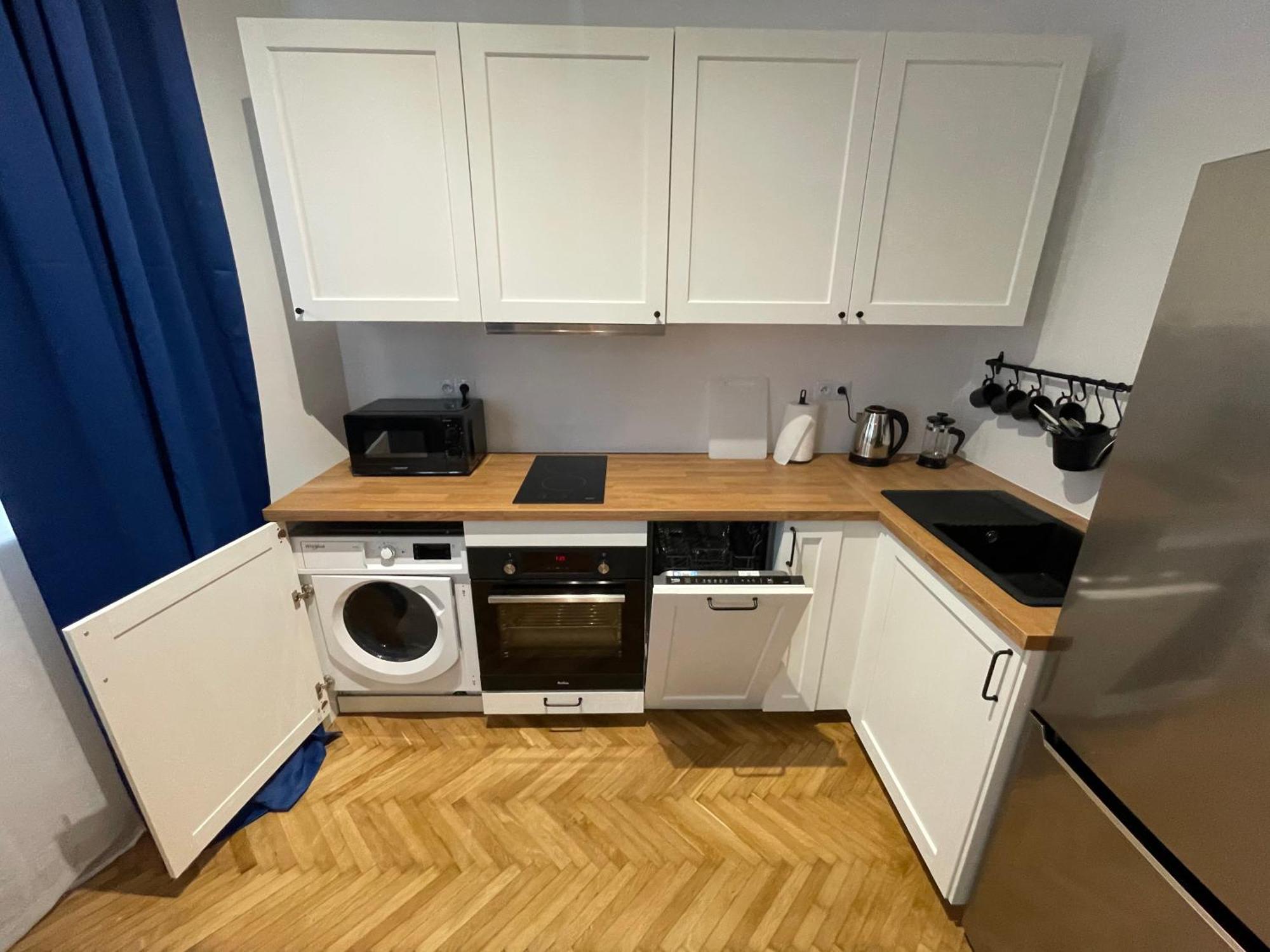 Kobiela Ktw Center Apartment