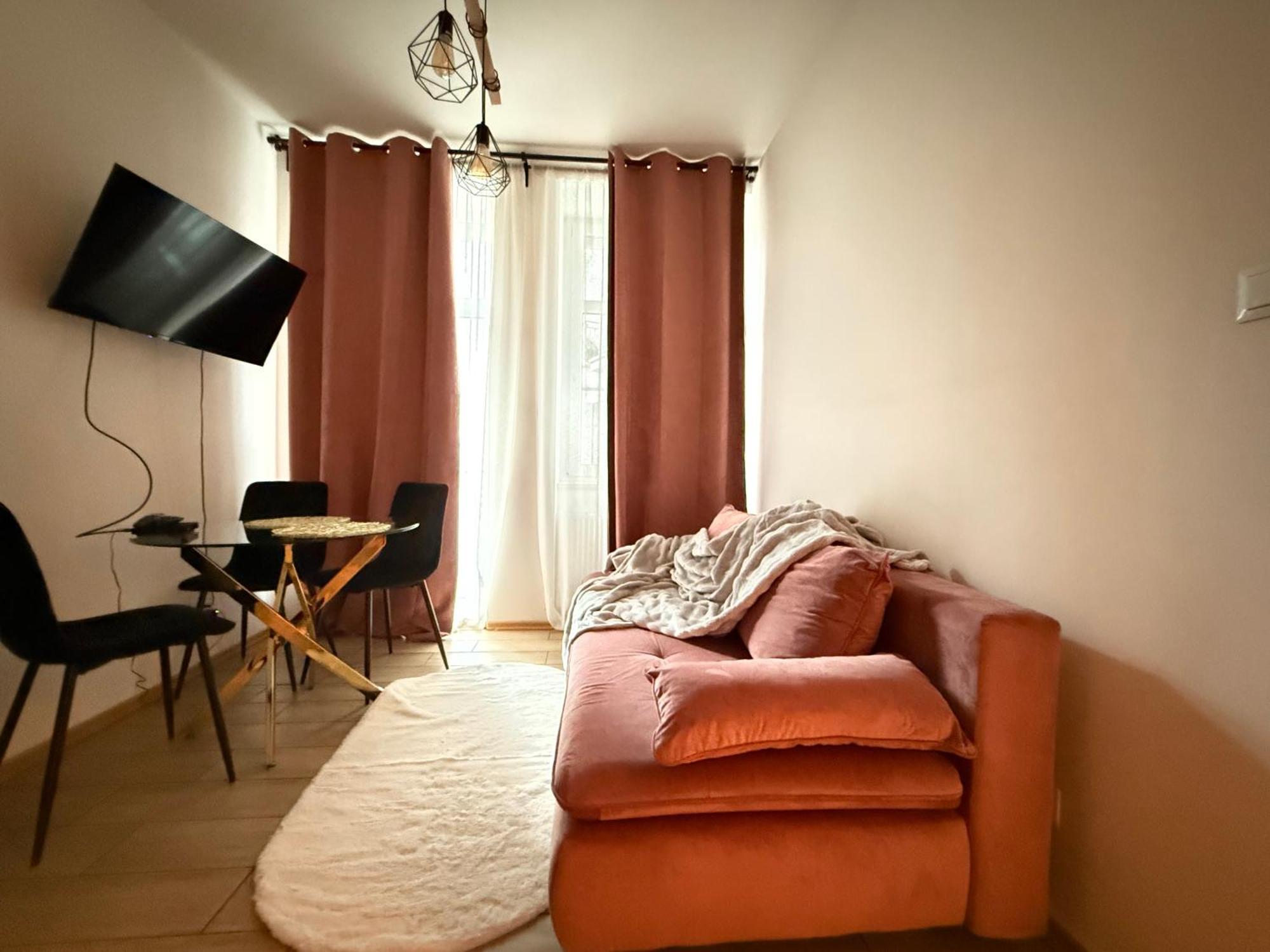 Kobiela Ktw Center Apartment